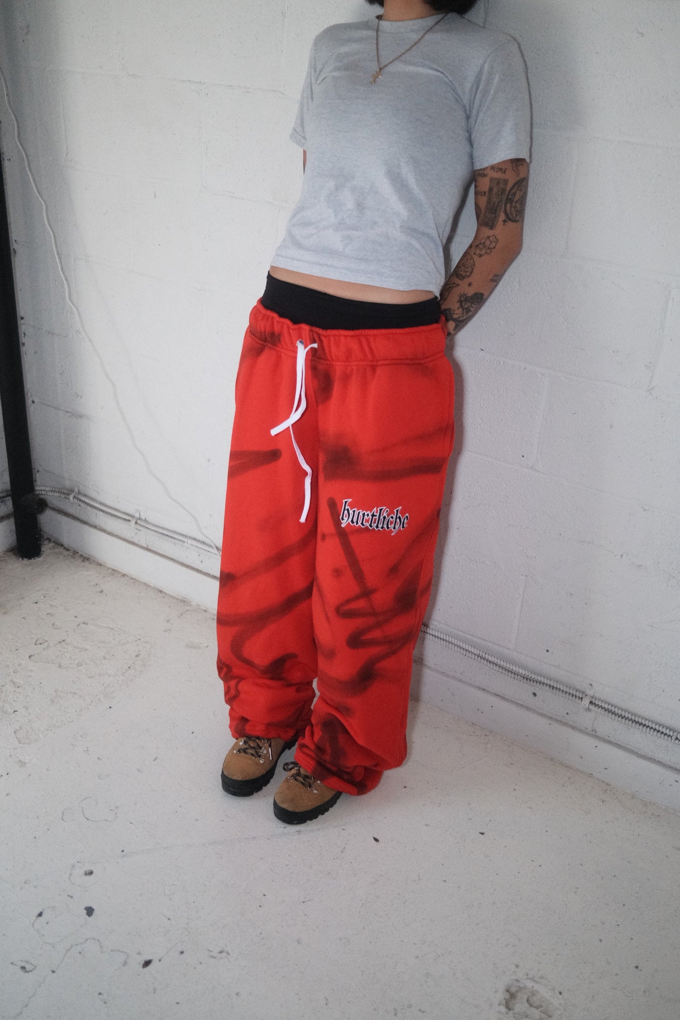 RED “SKATER” SWEATS